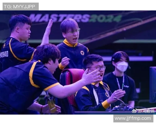 成都足球队在大师赛中的默契配合与战术执行分析 成都足球队在大师赛中的默契配合与战术执行分析